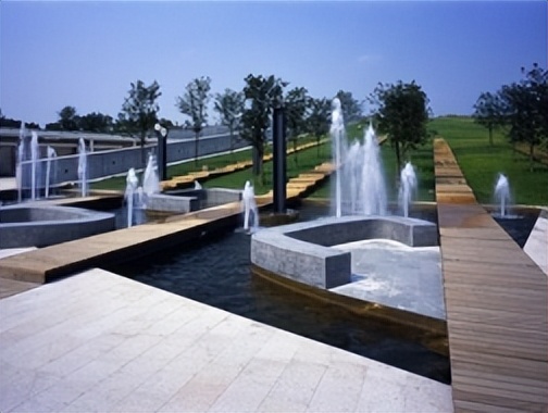 集装箱内的天地：东莞橙果传媒办公室/间外建筑工作室