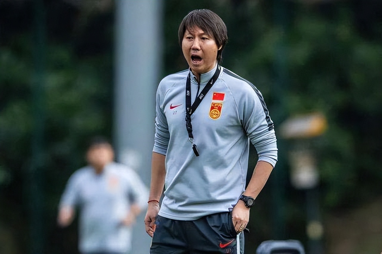 李铁犯法性质恶劣，不依法严惩不足以平民愤