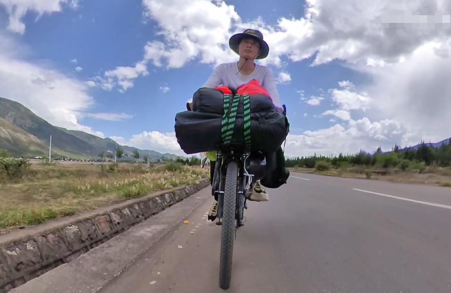 横店当5年群演的外卖小哥，日结70元到攒钱13万，为梦骑行去*藏西**