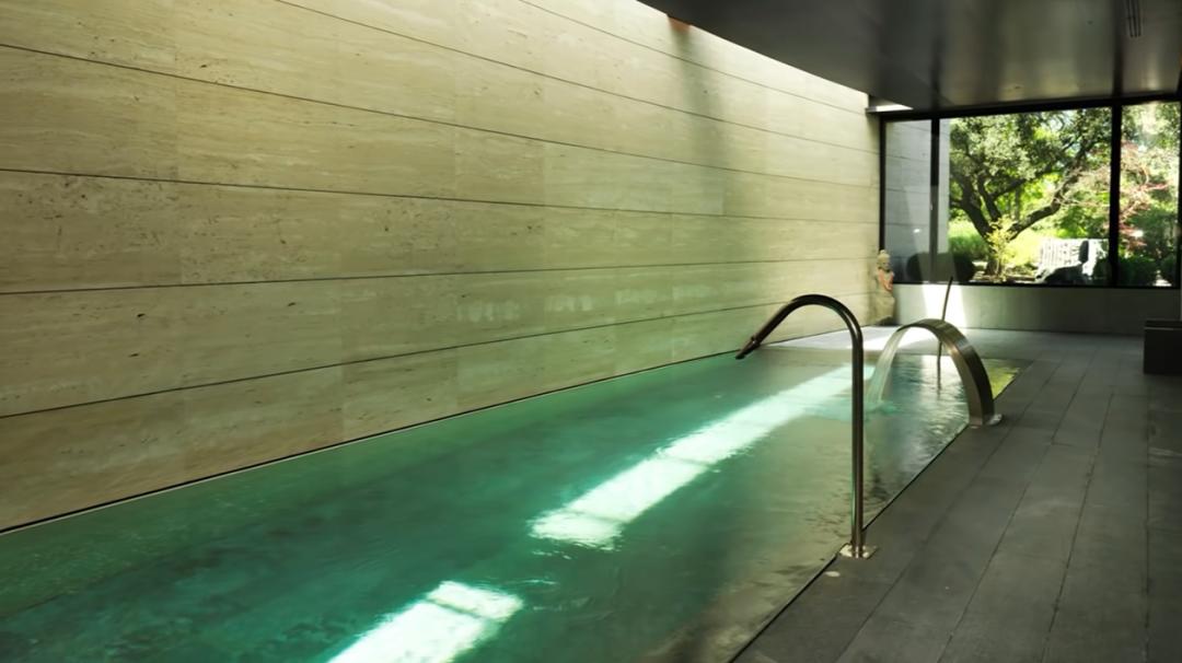 c罗现在的豪华别墅,c罗豪宅豪车纪录片