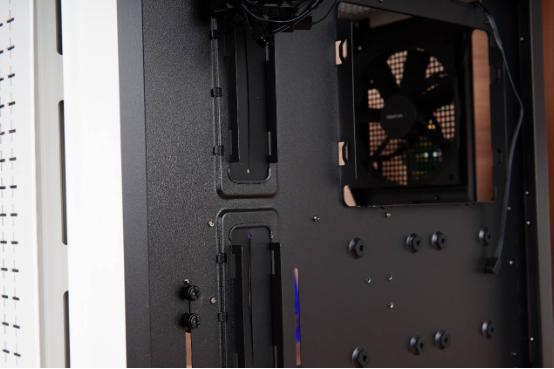 主流国产机箱的颜值之光?九州风扇CK560WH幻城首发开箱评测