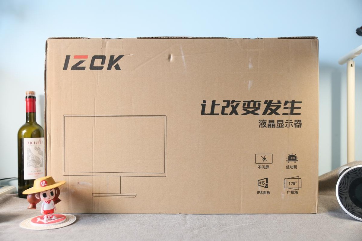 色域100%srgb不闪屏的显示器,不漏光的4kips显示器