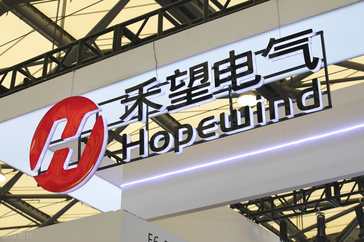 严重被a股低估的光伏6大黑马,被低估的两家光伏硅料核心企业