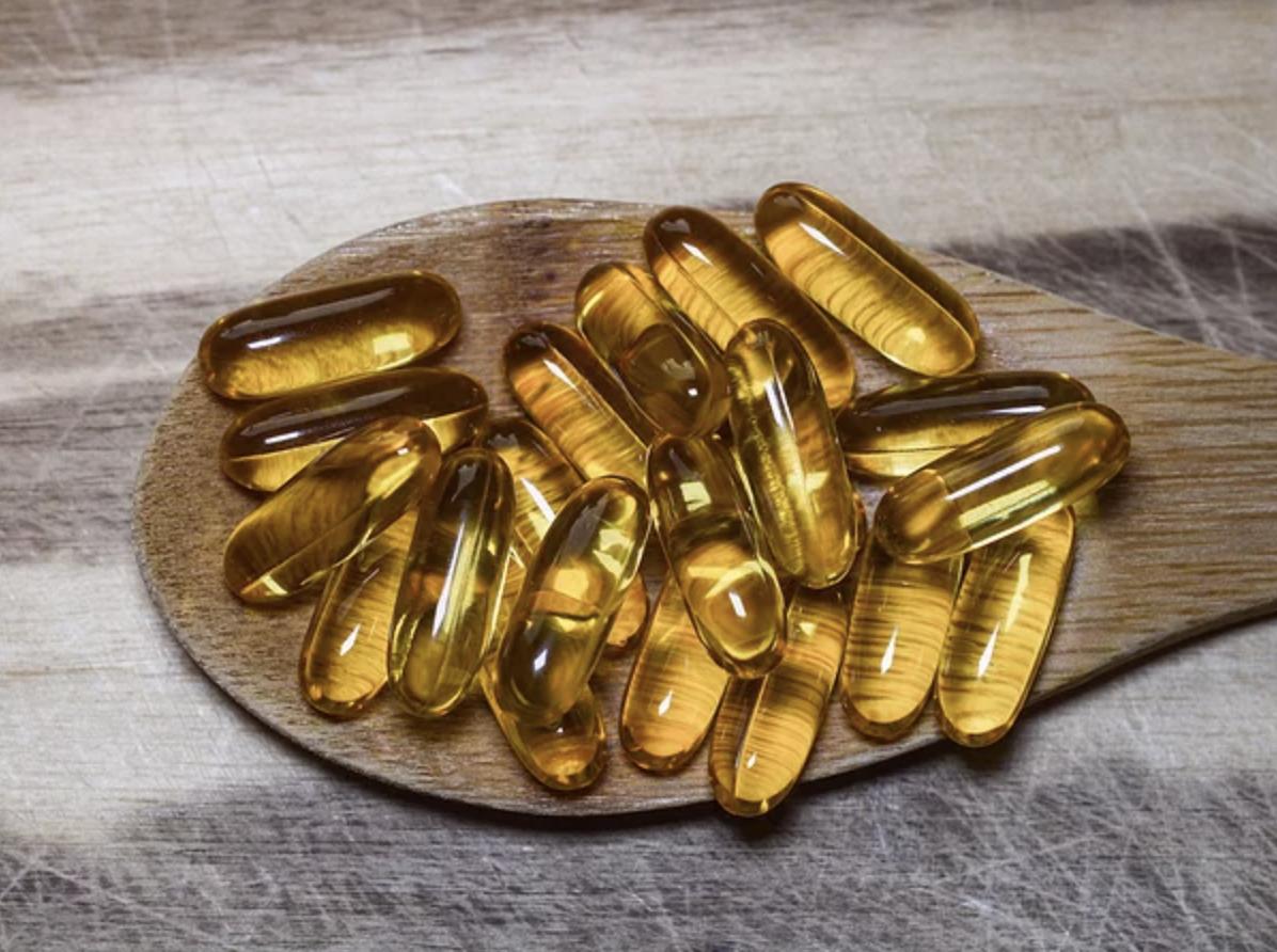 吃鱼油能降血脂吗,鱼油可以降血脂保护心血管