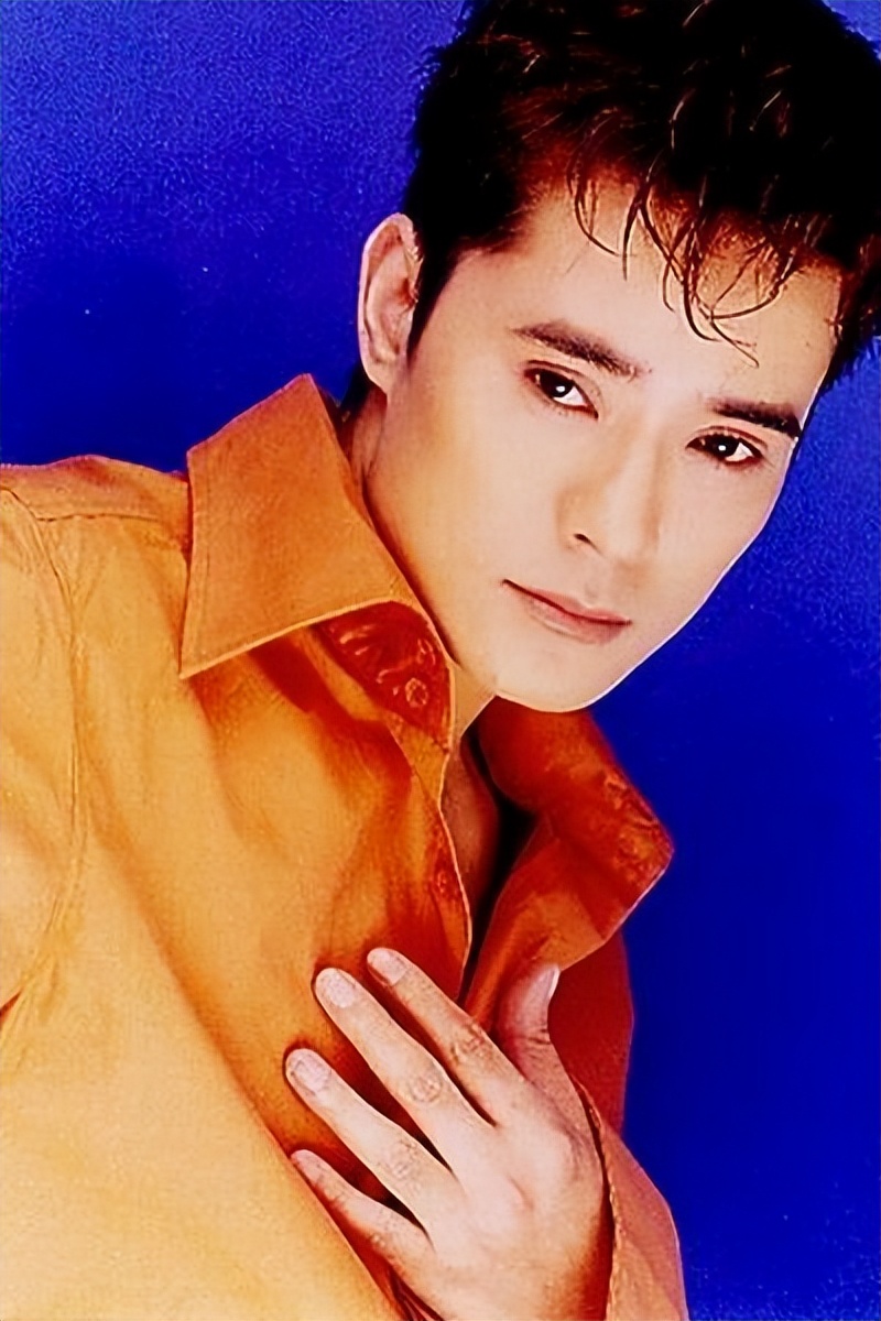 24位青歌赛冠军得主图片,6位歌手在巅峰时期逝世