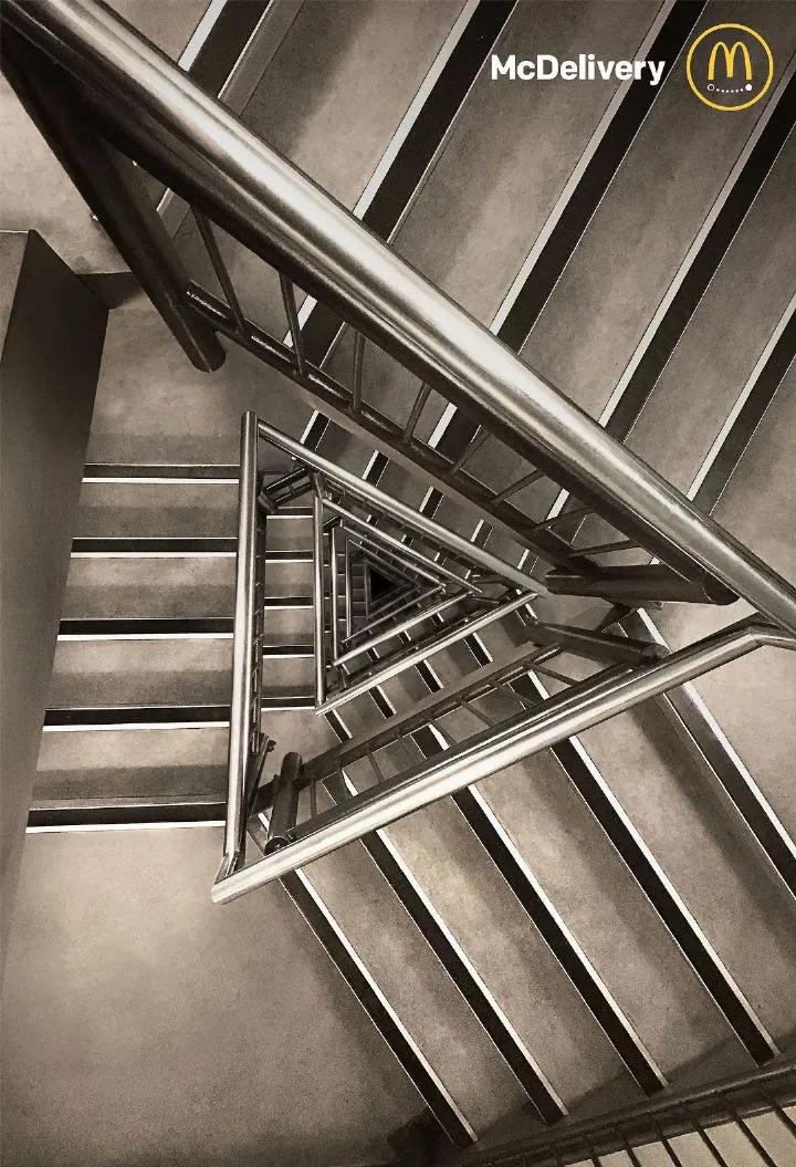 麦当劳新品汉堡海报,麦当劳最新夏日海报分析