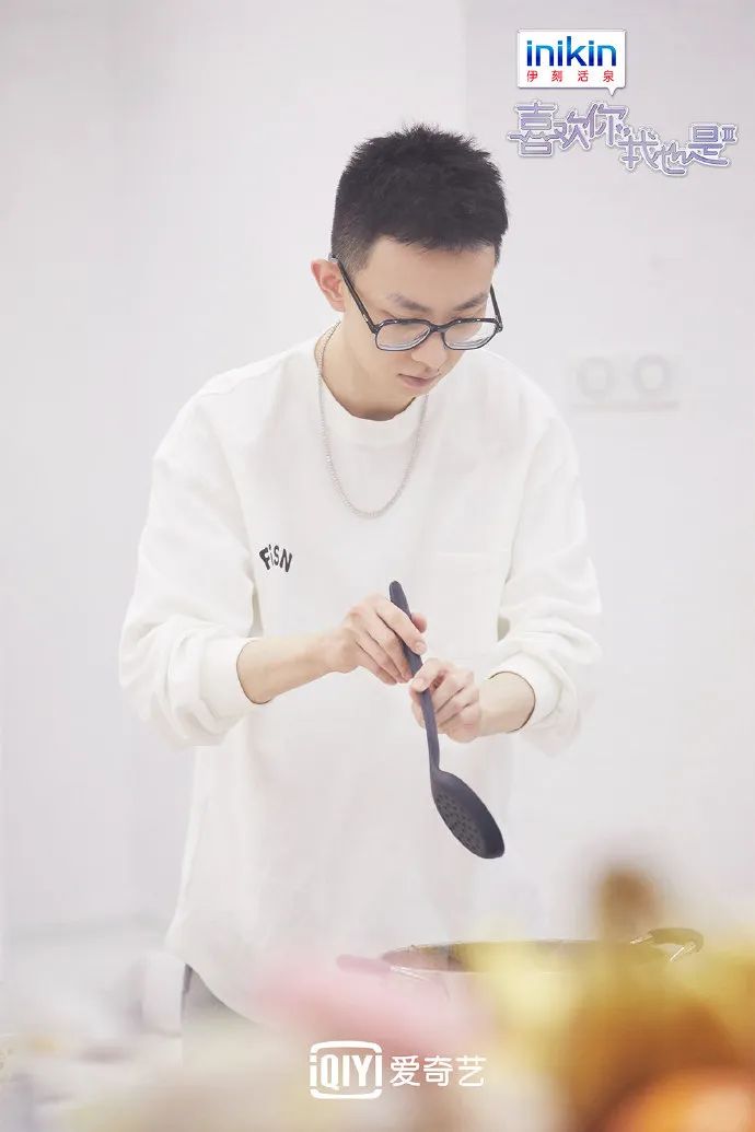 7位深圳单身男女，《喜欢你我也是》里衣品谁更好？