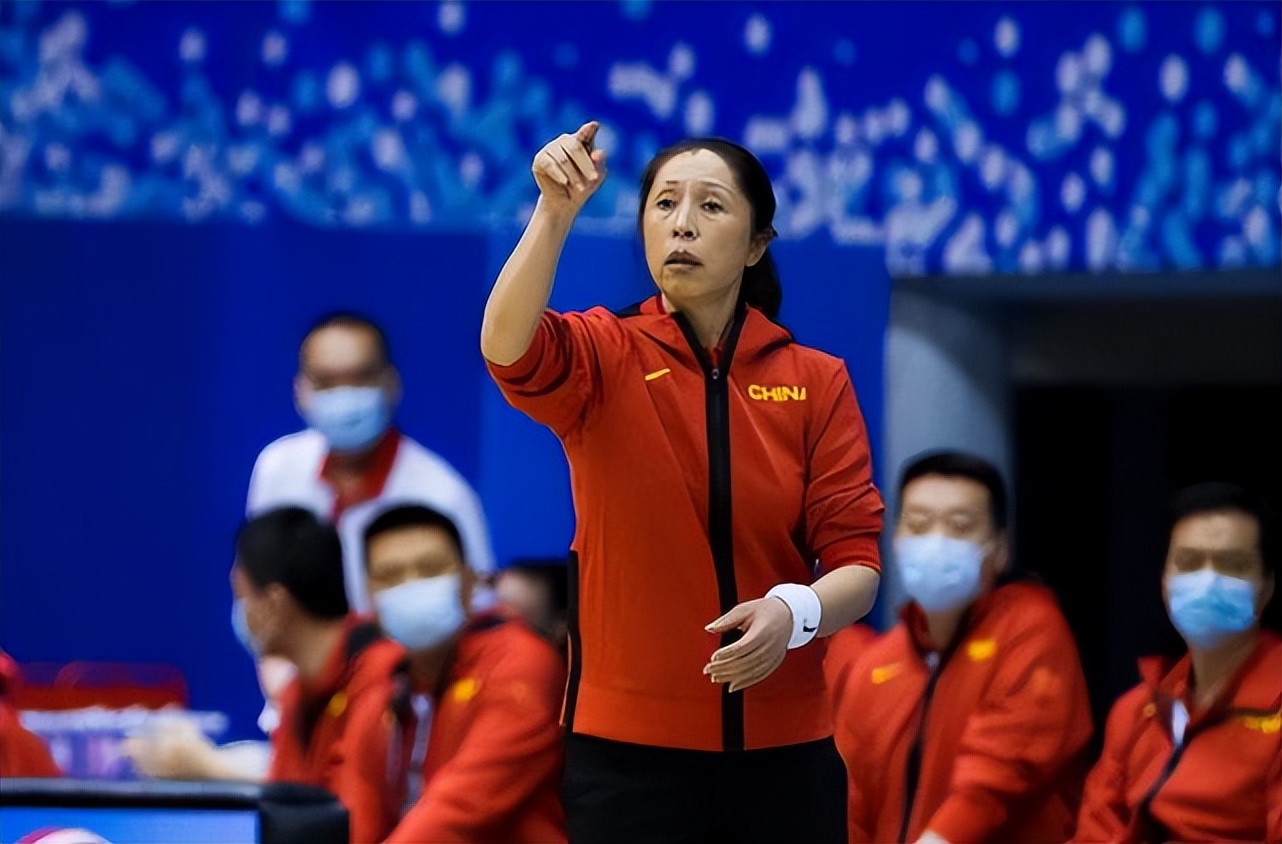 郑微谈两进女篮世界杯决赛,女篮2.29米中锋