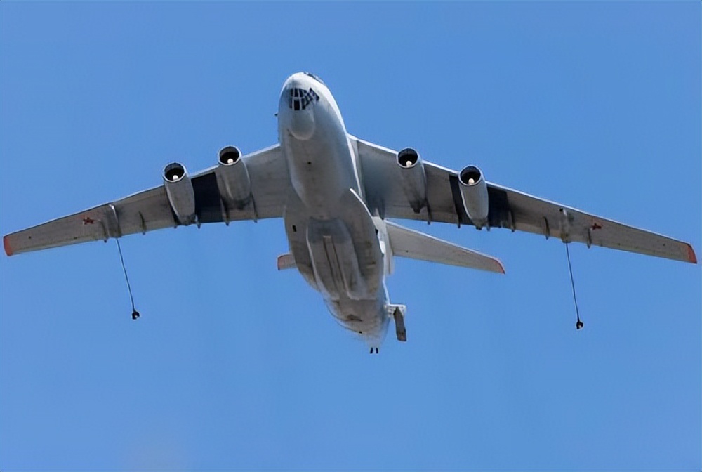 俄罗斯卖飞机套路中国,我方慧眼识破,网友齐呼:我们不是印度!