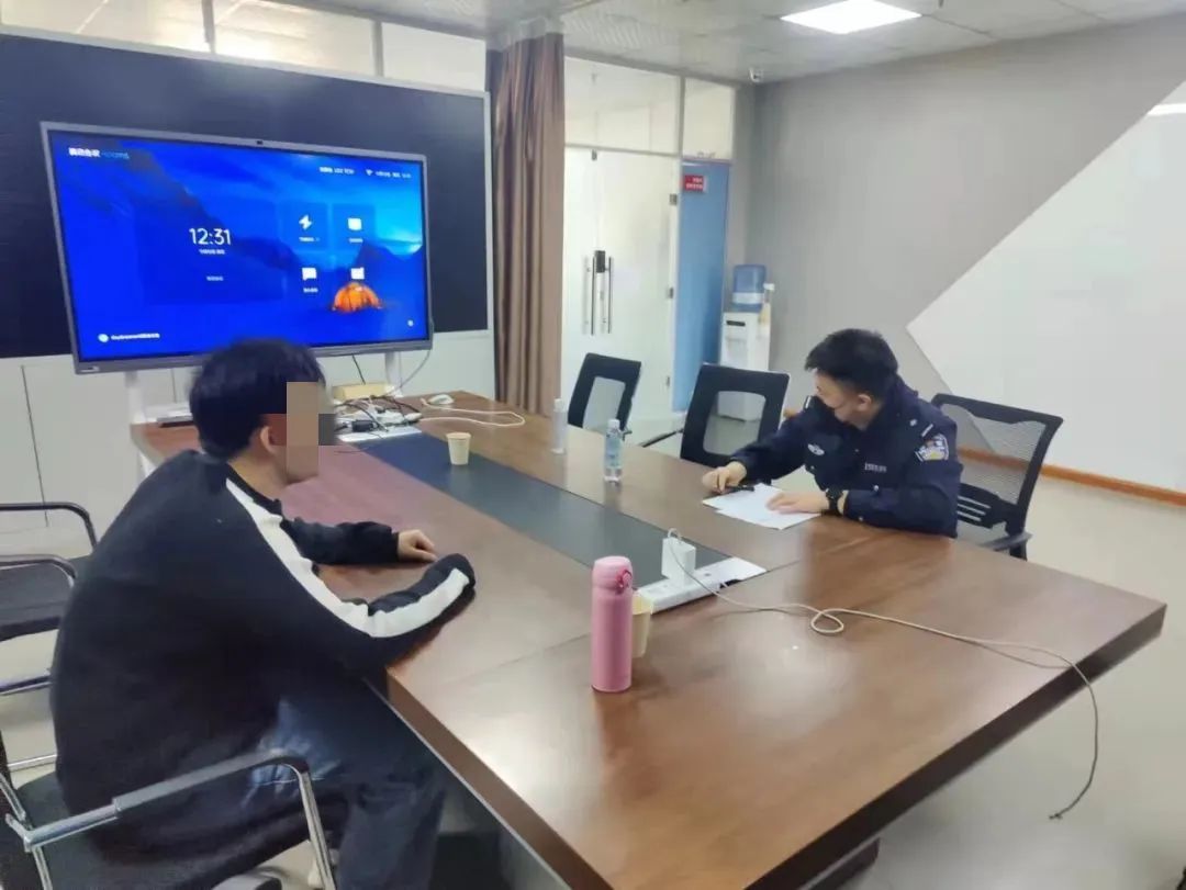 不履行安全义务，网页被篡改充斥黄色信息