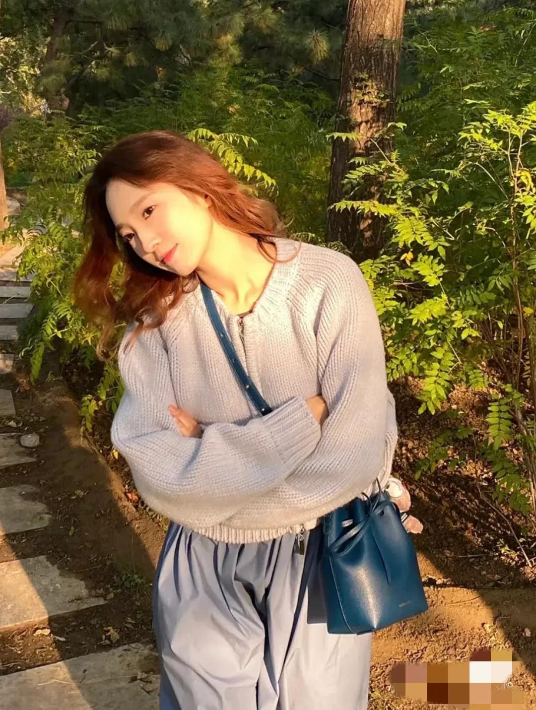 心动的信号2杨凯雯自我介绍,心动的信号2杨凯雯蓝色毛衣