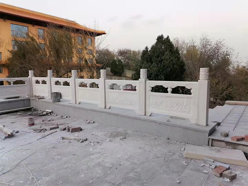 汉白玉旗台栏杆多少钱一米,河南汉白玉栏杆栏板定做