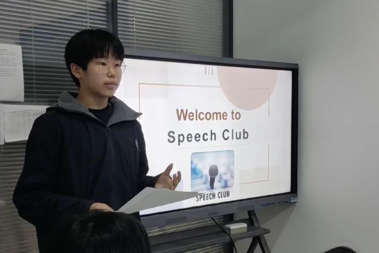 英语社团创新活动,疯狂英语社团活动报道