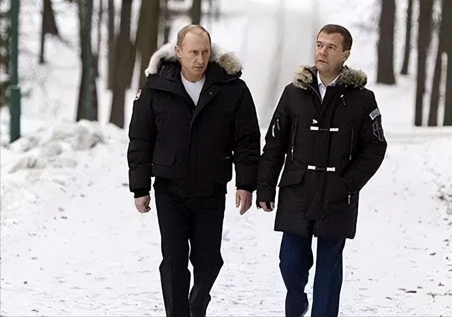 品牌羽绒服棉服推荐,羽绒服和棉服更推荐哪一种