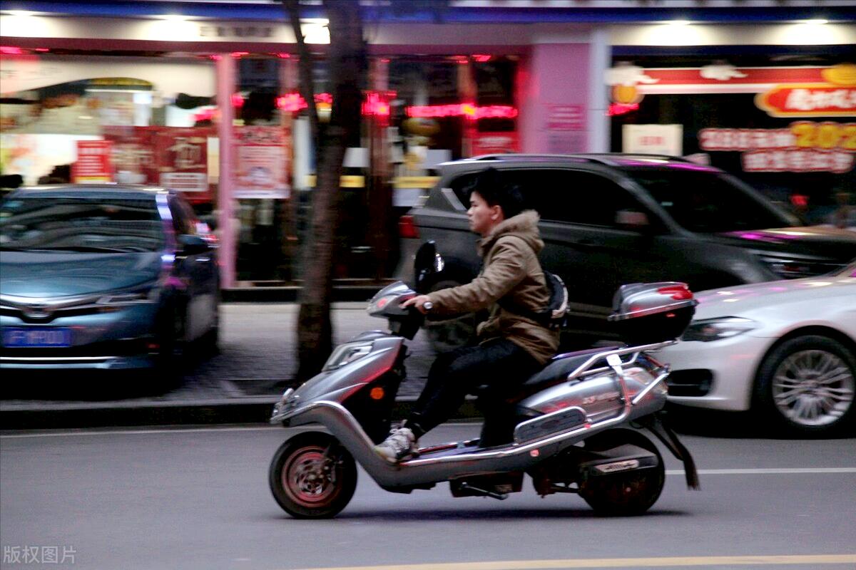 小牛哈啰九号电瓶车哪个好,小牛九号电动车凭啥卖那么贵