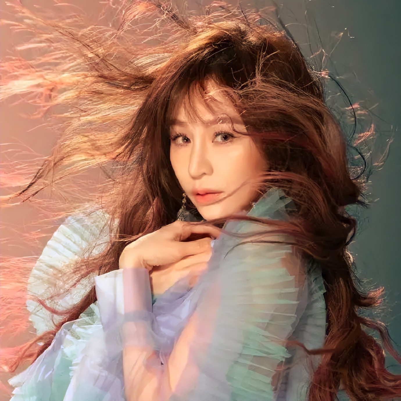 王心凌翻红热度,王心凌刘畊宏背后的哲学思考