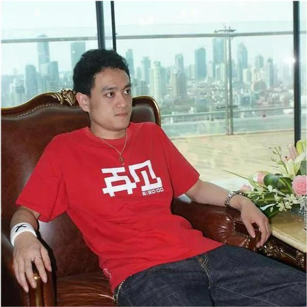 历年娱乐圈重大事件,张艺谋于和伟刘德华