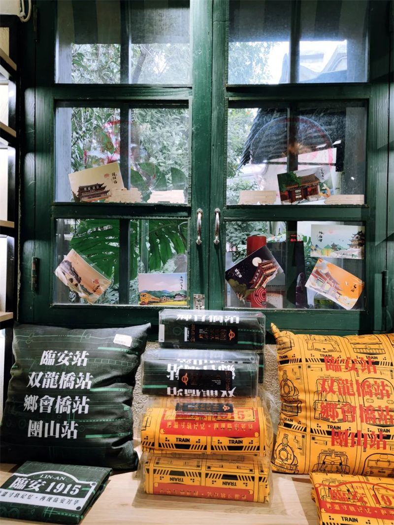 坐玉溪火车可以带吃的吗,红河一日游有哪些地方可以玩