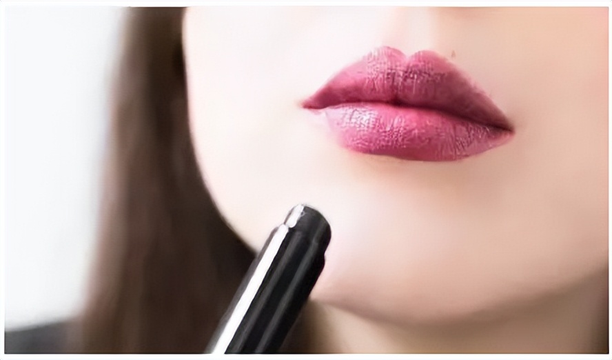 什么牌子的口红好用又不贵不掉色,什么牌子的口红好用持久不脱色