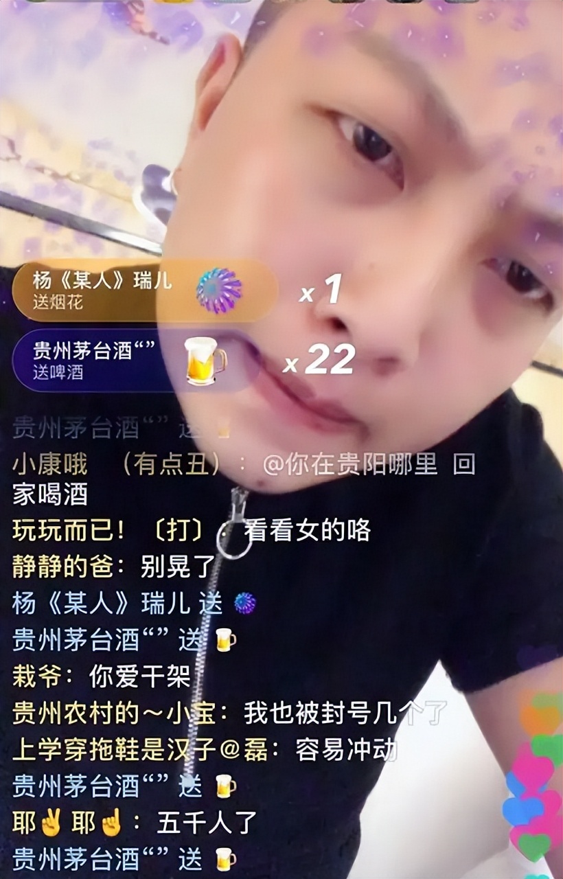 2019年百万网红乞丐哥，每日收益上万元，却靠着“中介”抽油水