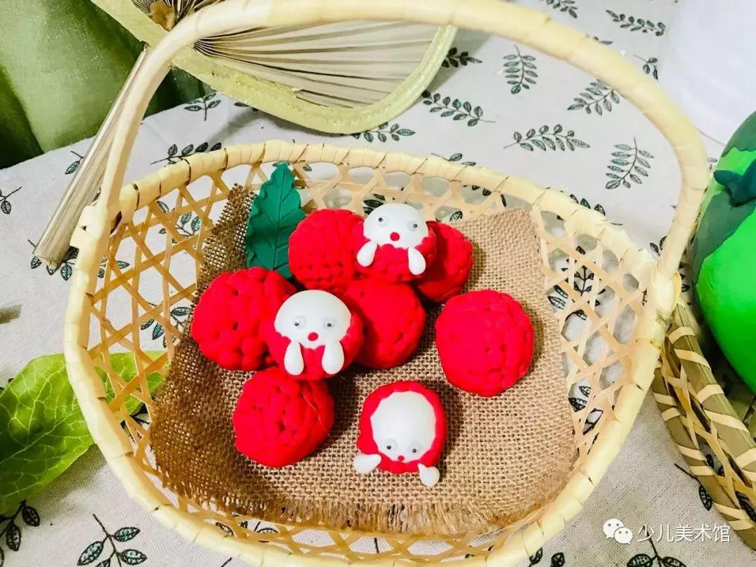 2021年元旦环创幼儿园手工简单,幼儿园春姑娘手工制作环创