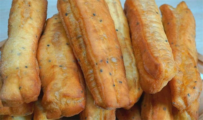 空心小油条做法可以自己在家做,酥脆空心无铝油条预拌粉大袋1000g