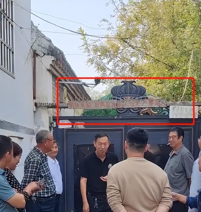 大衣哥被粉丝吓的视频,大衣哥的火爆场面