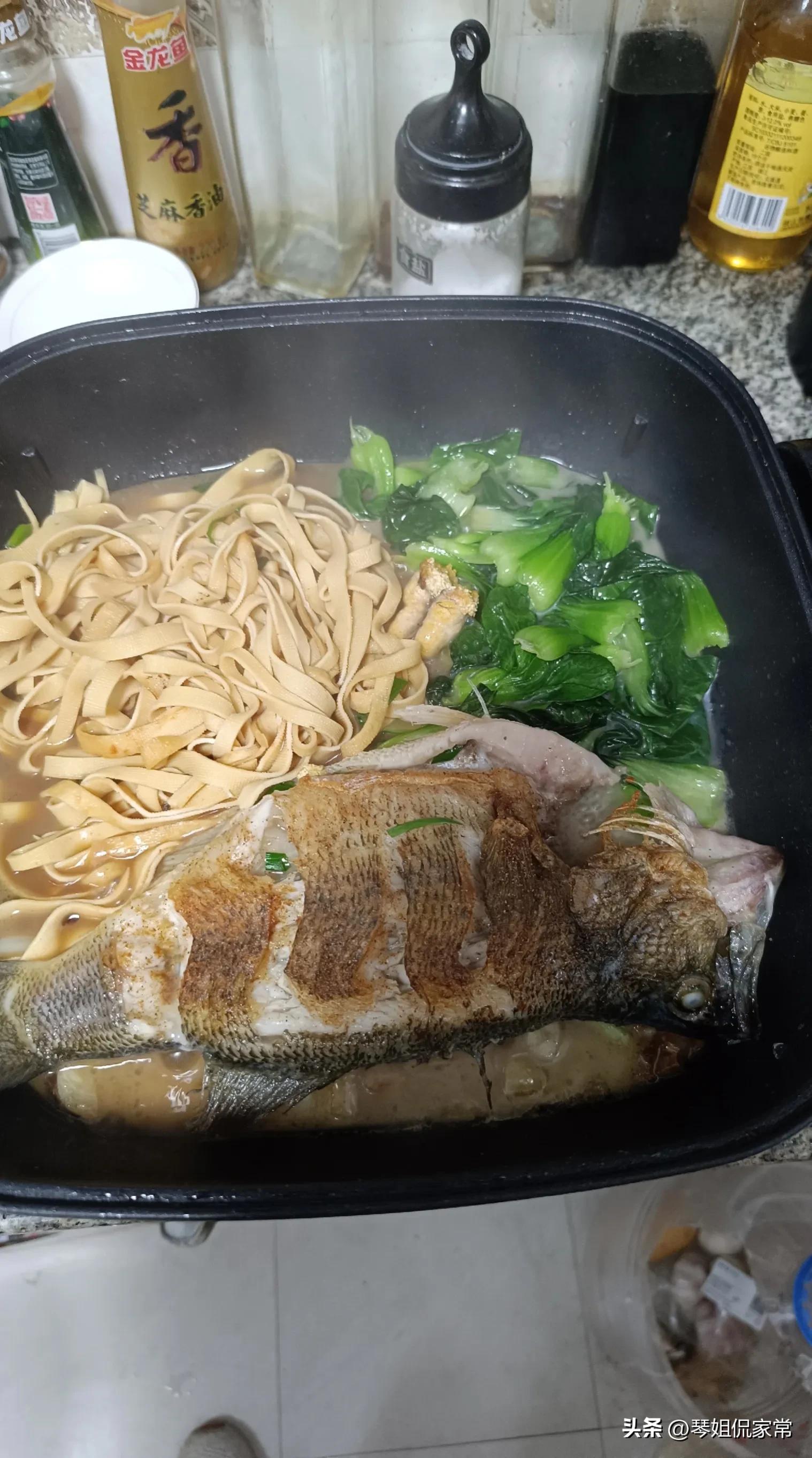 上海住家保姆包吃住一个月多少钱,上海住家带小孩保姆工资多少