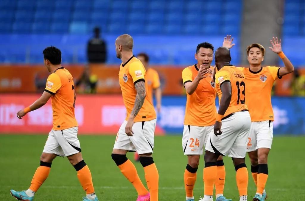 泰山晋级亚冠八强崔康熙表现,今日中超看点崔康熙