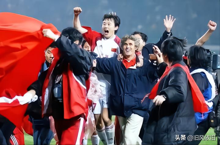 春晚赵本山宋丹丹说中国足球,中国足球被吐槽的几个画面