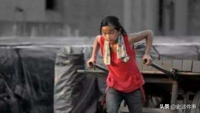 16岁女孩为养家三度卖血,16岁女孩为哥哥卖血上学山东