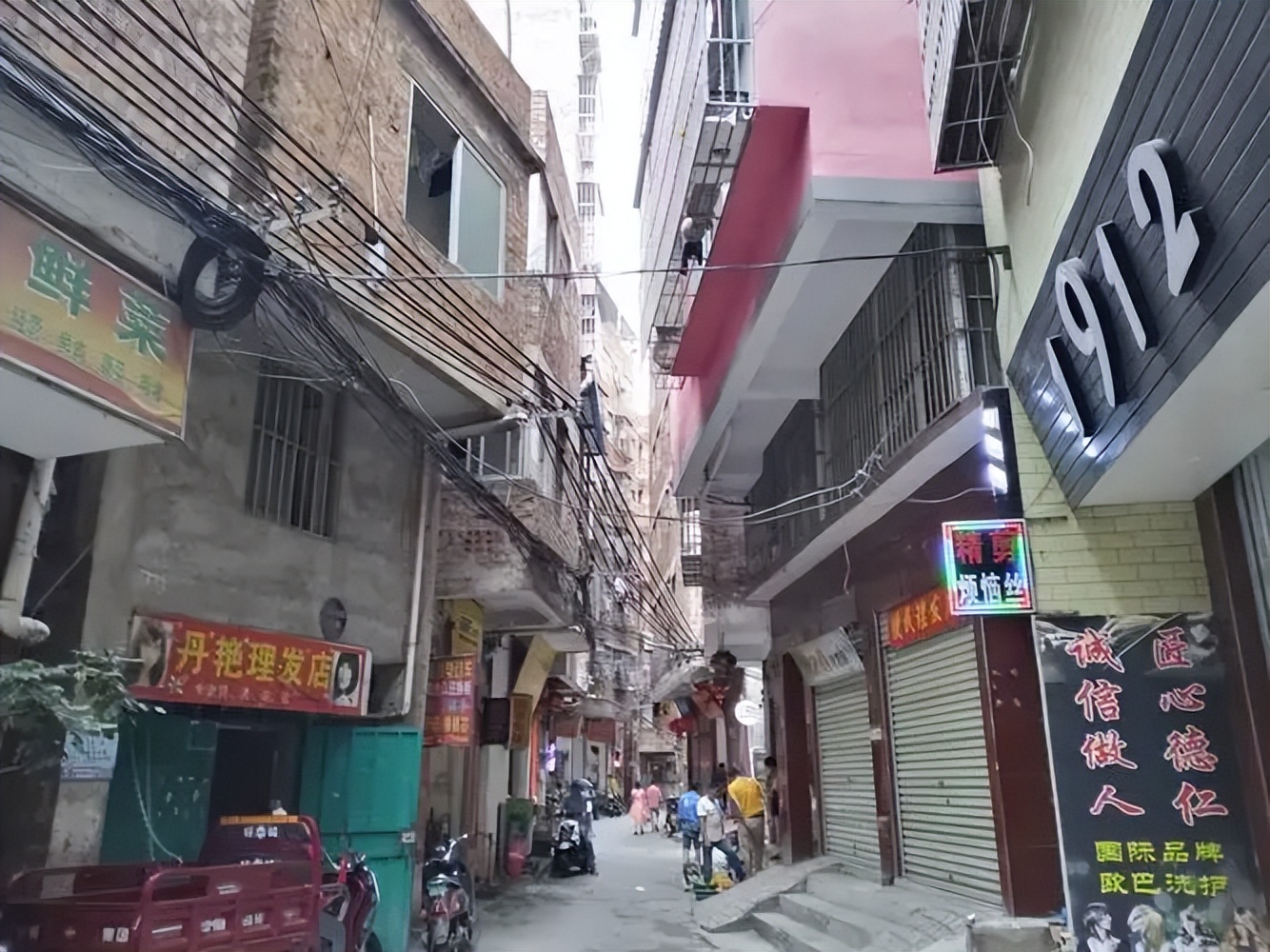 便利店中不期而遇的温暖,便利店人间烟火