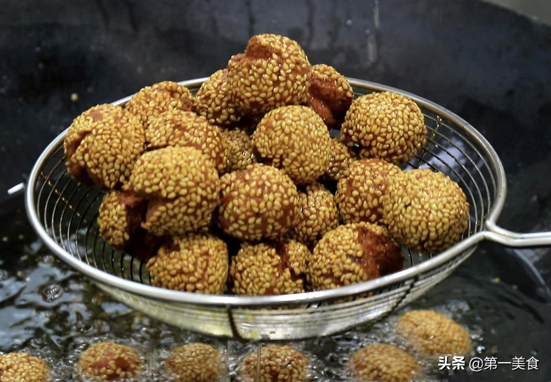 一碗面粉俩鸡蛋做低糖少油小零食,一碗面粉2勺糖做出小零食