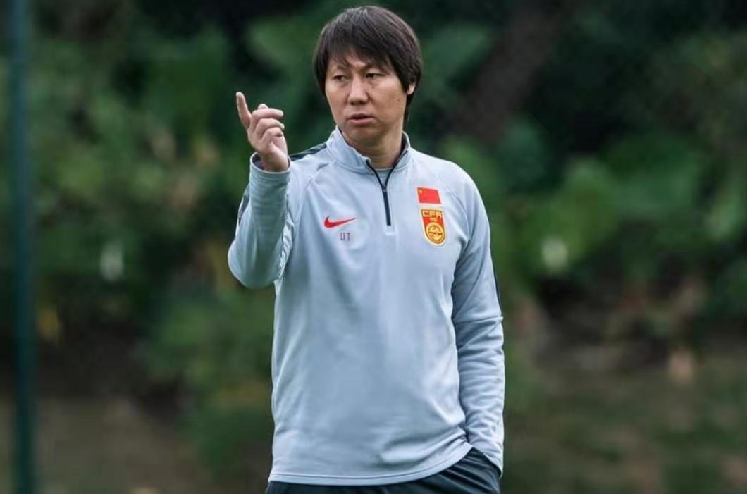 李铁两次冲超都靠假球,李铁靠假球带队冲超成功