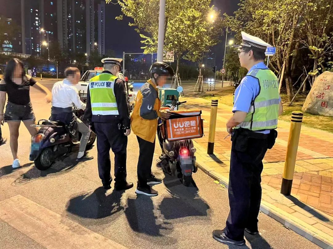 在柳州电动车上什么牌是正规的,柳州电车牌照怎么区分真假