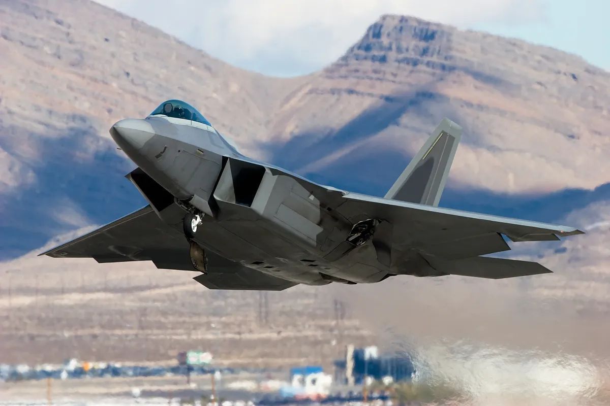 美媒评选最危险的军舰,美媒世界十大战机