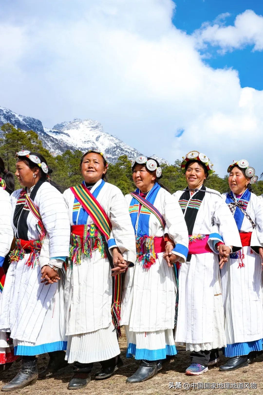 我国哪里盛产火龙果,全国最大的火龙果基地是哪里