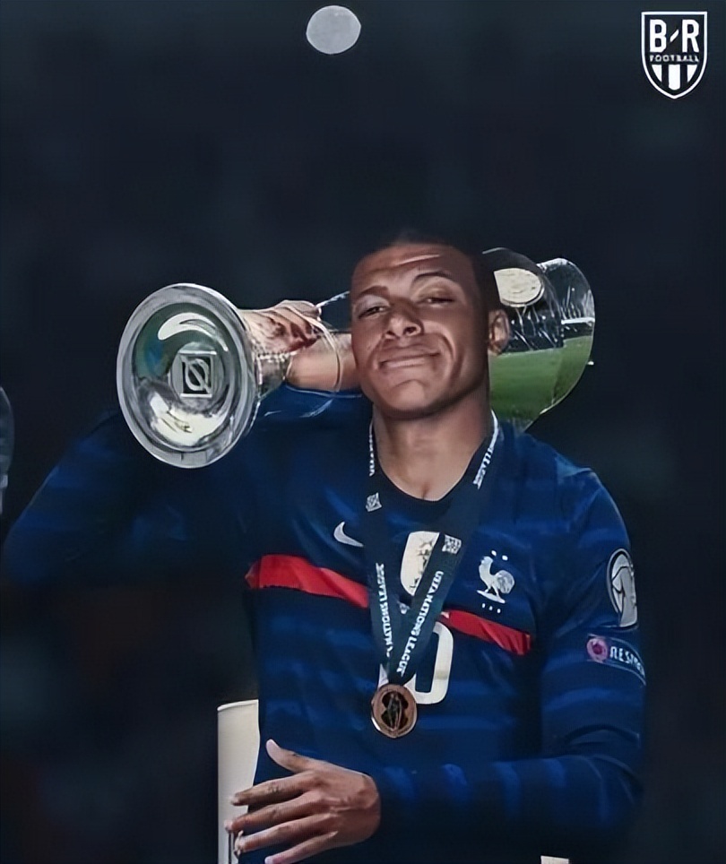 球星大PK：姆巴佩、维尼修斯、哈兰德谁的前途更光明？