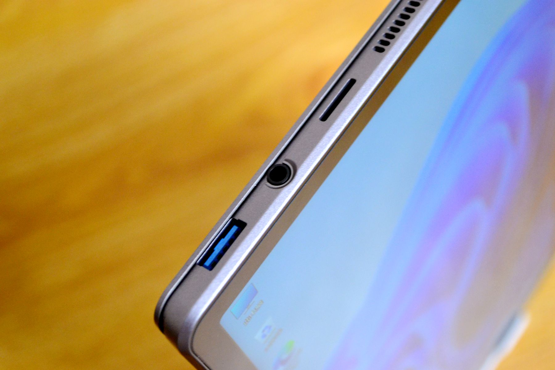 酷比魔方iwork10旗舰本怎么样,酷比魔方iwork20pro和微软surfacego2