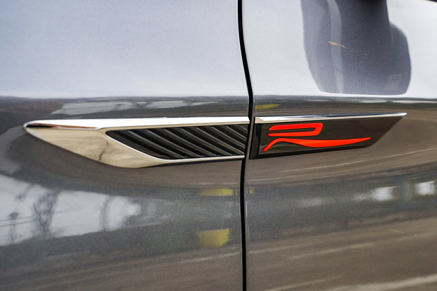 大众思皓曜2021款6座中配落地价,思皓曜和奕炫max暗夜破晓版哪个好