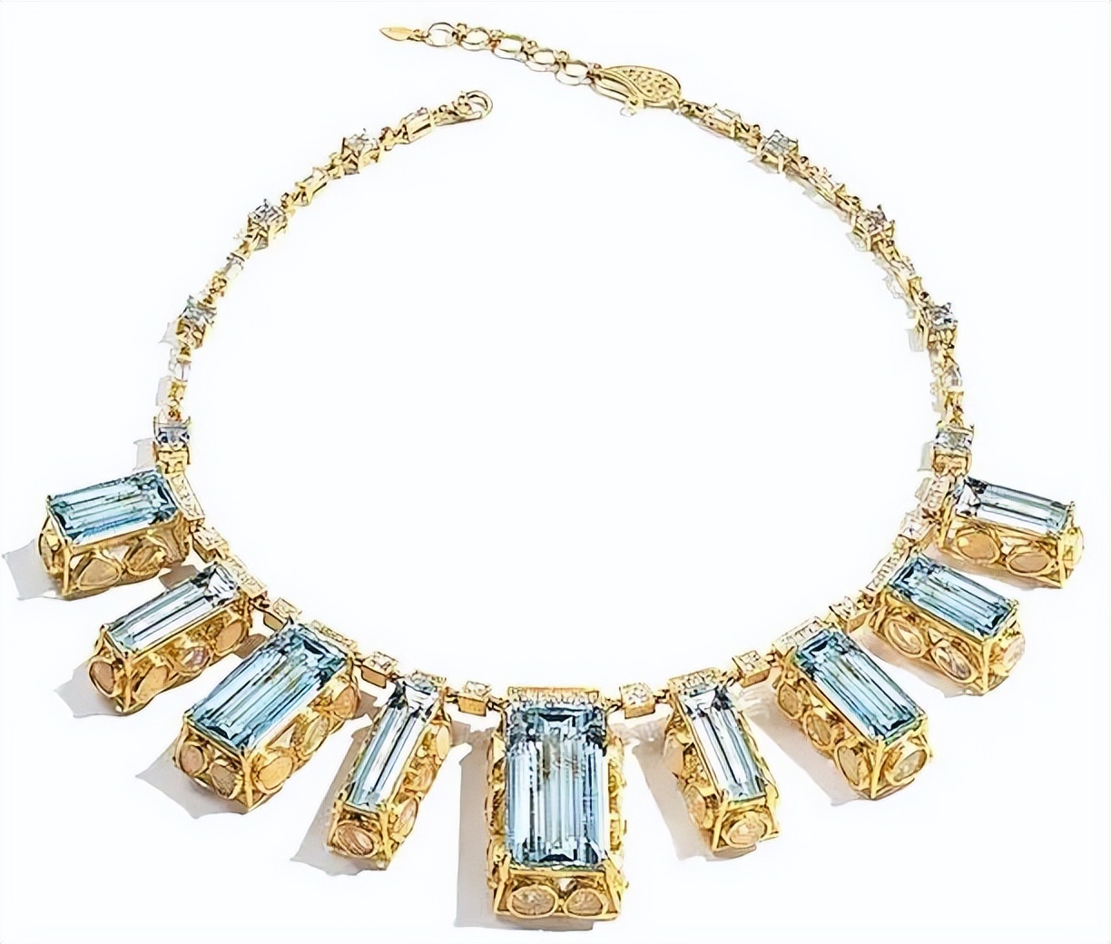 圣玛利亚蓝寓意,圣灵蓝与圣玛利亚蓝的区别