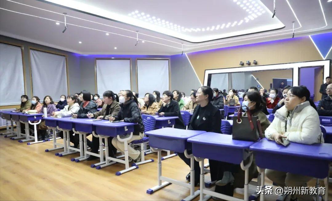 北部校区开展希沃白板培训活动,开展希沃白板培训做好教育先行者