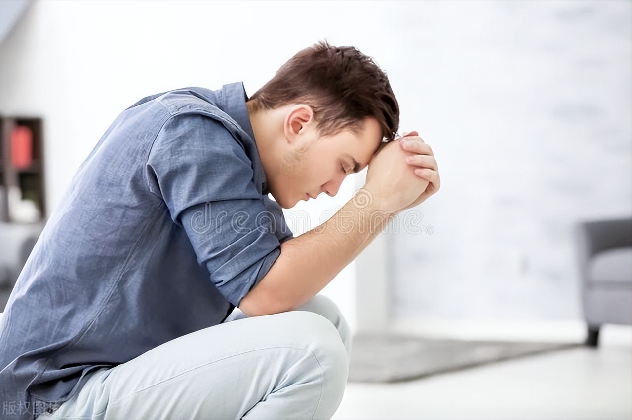 导致机体缺乏叶酸的原因是什么,体内缺乏叶酸可能导致什么贫血