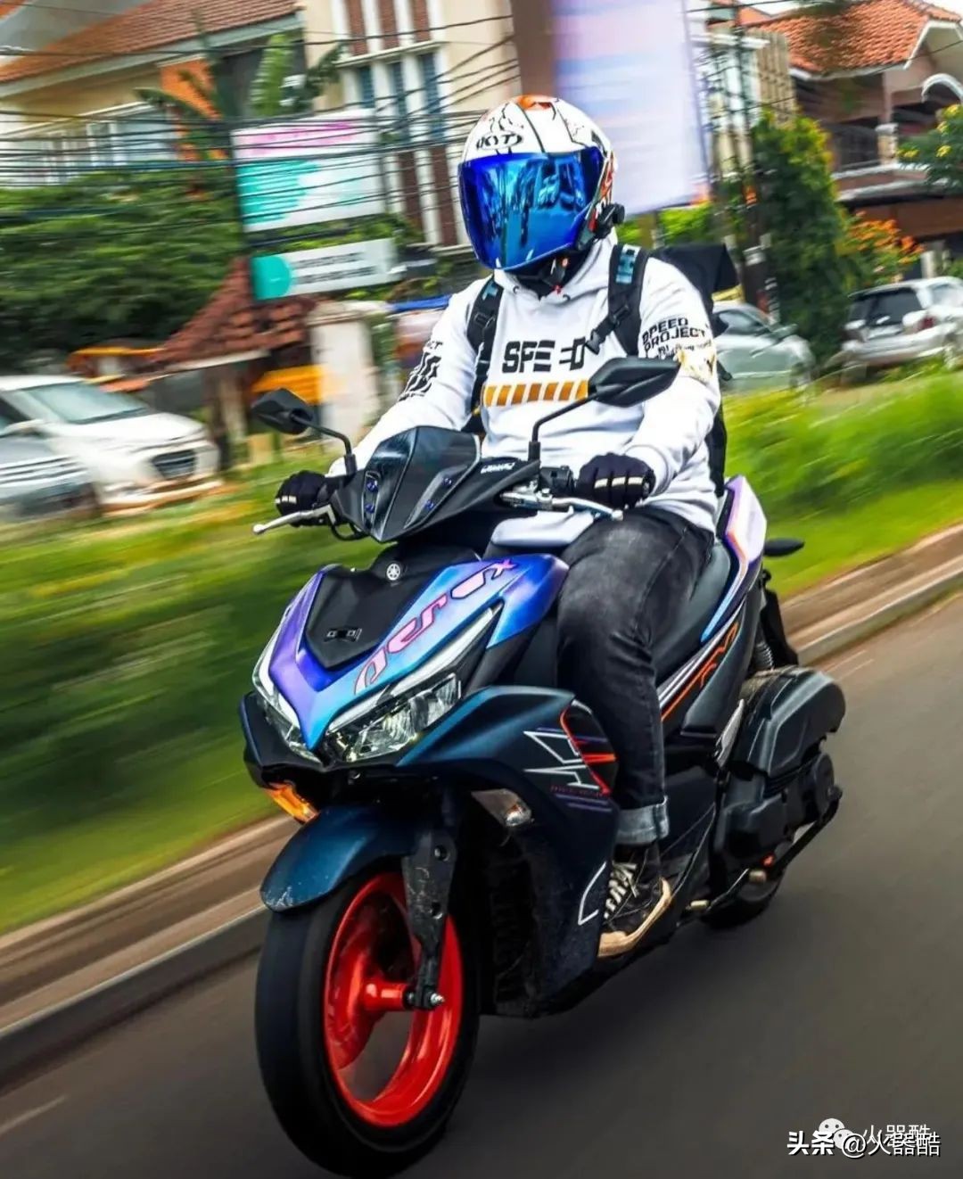 雅马哈nvx155帅气视频,aerox155与nvx155哪个好