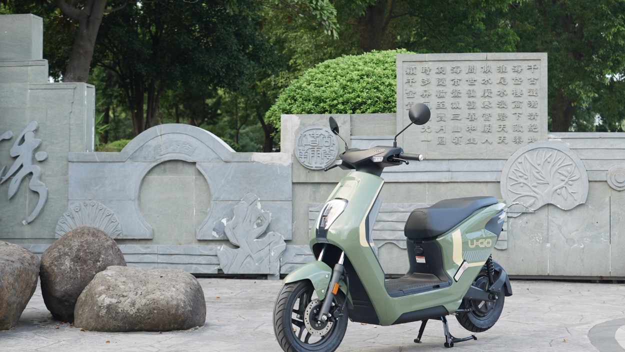 为什么电动车换电瓶要换一组,为什么电动车换电瓶非要以旧换新