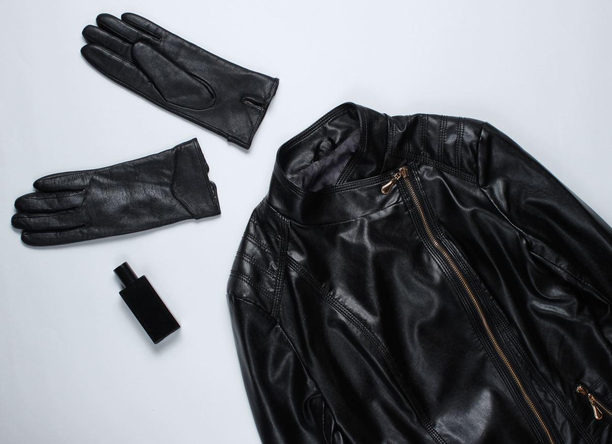 皮衣污渍去除最简单方法,皮衣护理皮衣发霉