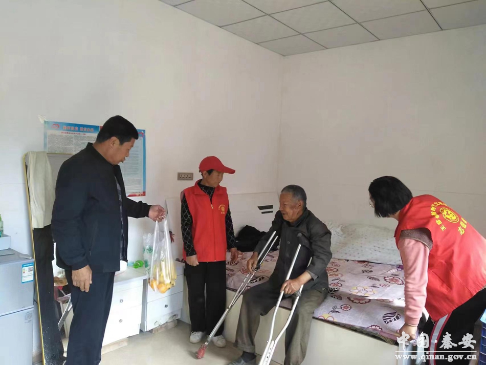 九九重阳节浓浓敬老情的照片,重阳节主题感恩重阳浓浓敬老情