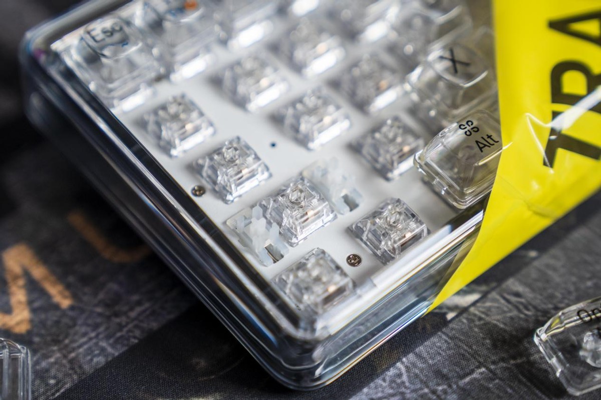 洛斐蓝牙键盘青轴,洛斐蓝牙机械键盘测评