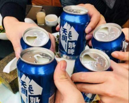 *疆新**一种特色“奶香槟”，打开易拉环，好喝到停不下来