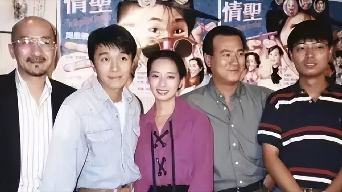 星爷版唐伯虎点秋香两张图,星爷唐伯虎点秋香谁能比我惨片段